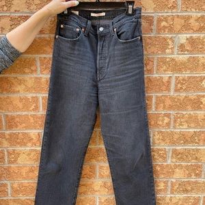 Levi’s Ribcage Straight Ankle Jeans